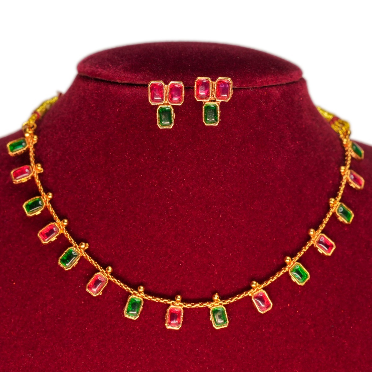 Antique Jewellery High Gold Polish Short Party Wear Necklace Set