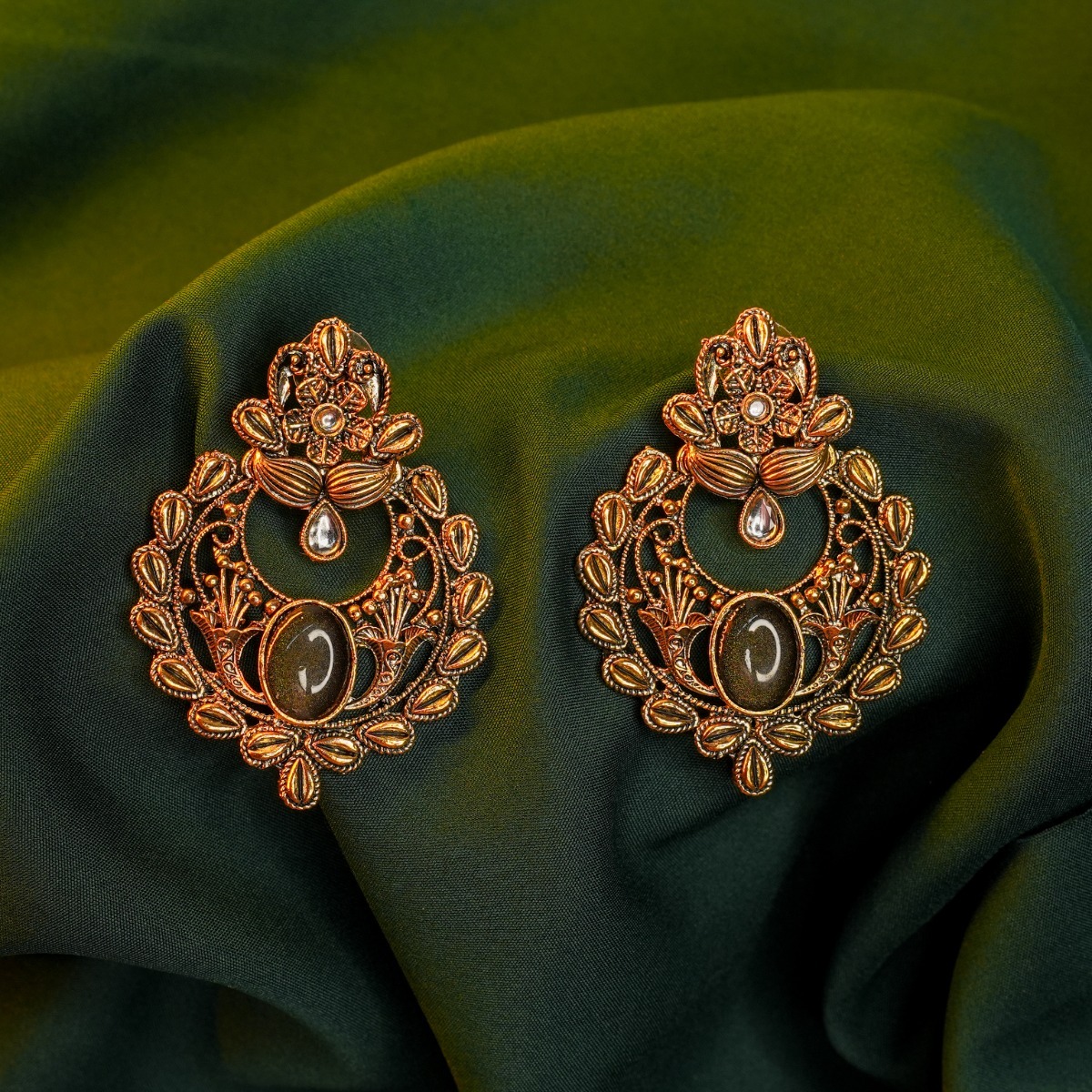 Traditional earring